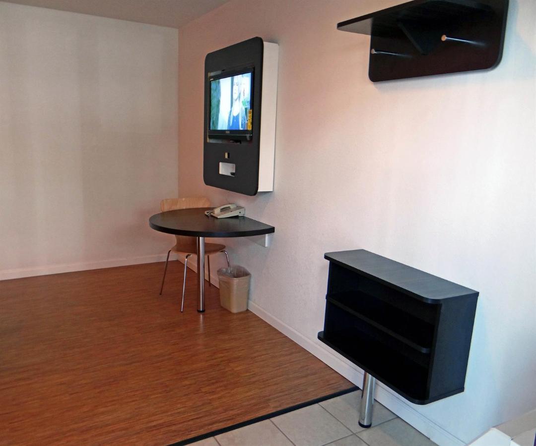 Motel 6 Baltimore Md Экстерьер фото