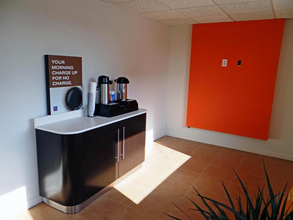 Motel 6 Baltimore Md Экстерьер фото