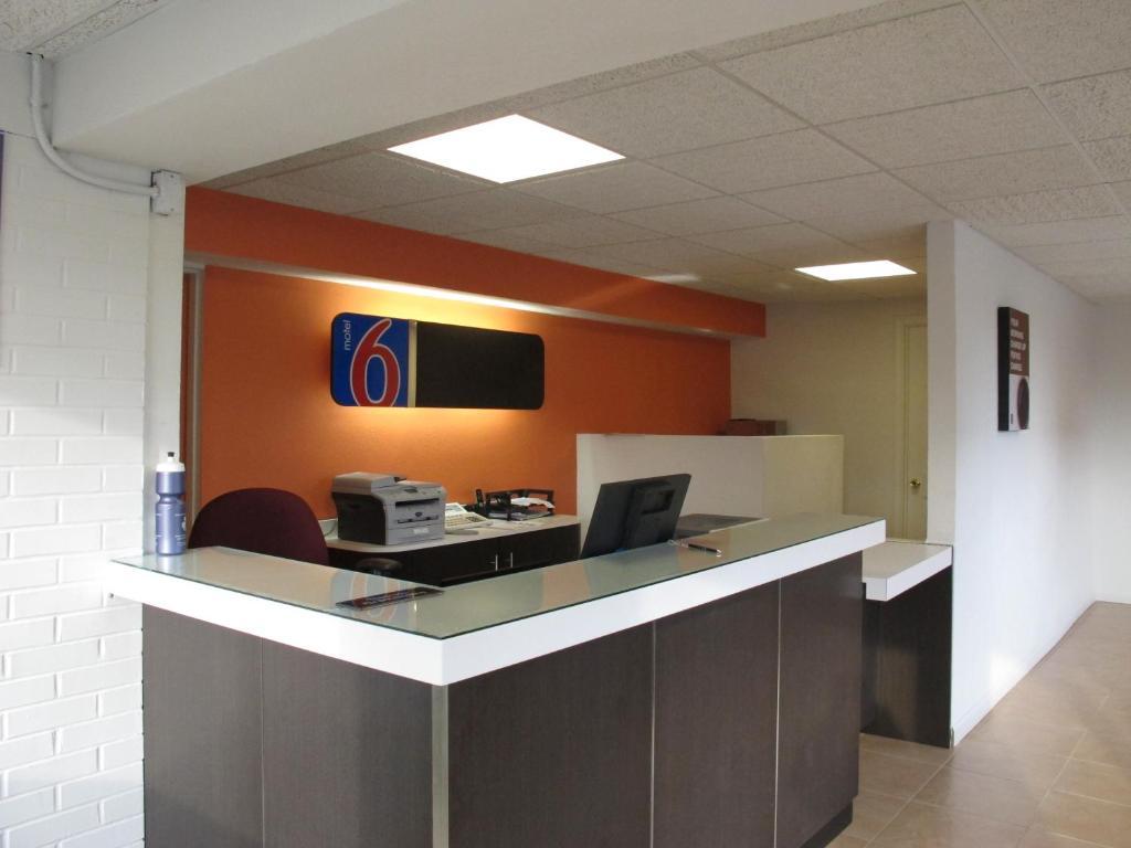 Motel 6 Baltimore Md Экстерьер фото