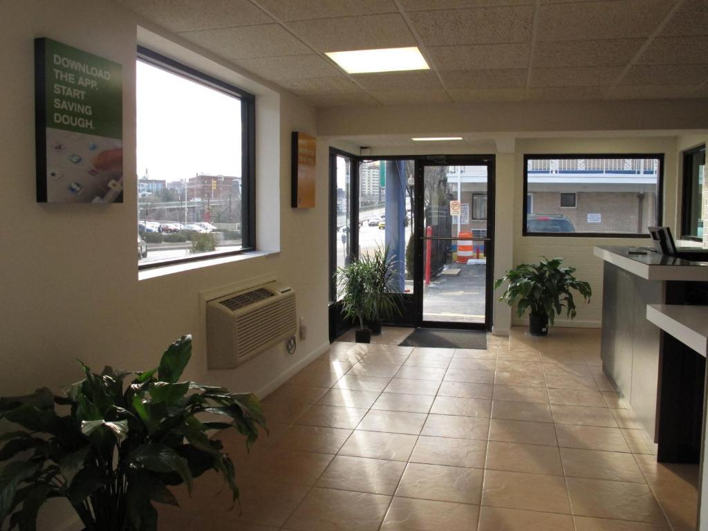 Motel 6 Baltimore Md Экстерьер фото